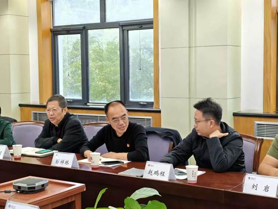 8ad64bb0198e4453d54cff92ea667e31